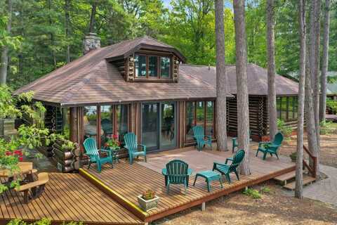 100 Flag Point Drive, Roscommon, MI 48653