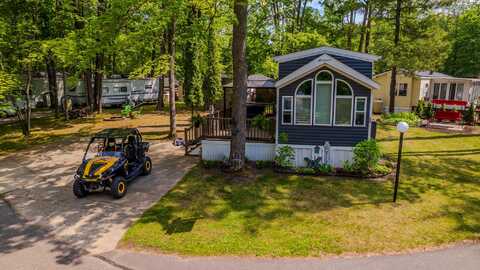 2757 Owens Unit 58 & 59 Drive, Houghton Lake, MI 48629
