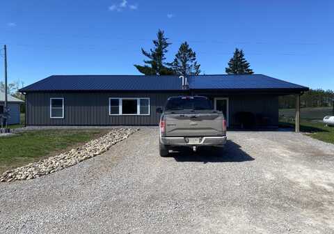 7557 Loop Road, Posen, MI 49776
