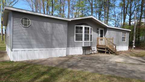 120 Lorna Lane, Roscommon, MI 48653