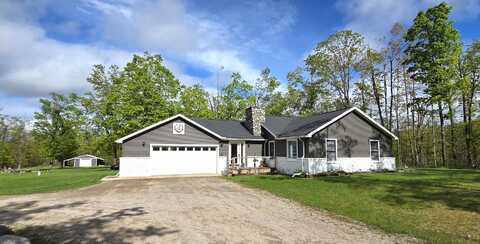 5875 M-32, Atlanta, MI 49709