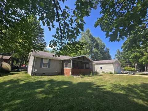 6709 C E Houghton Lake Drive, Houghton Lake, MI 48629