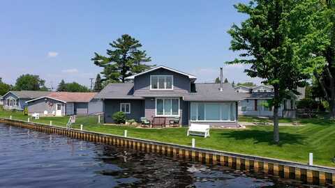 111 Inlet Drive, Prudenville, MI 48651