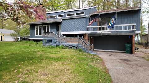 423 Chippewa Trail, Prudenville, MI 48651