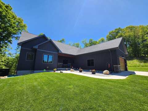 6238 E Gallivan Road, Cedar, MI 49621