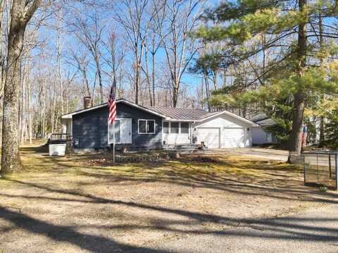 234 Pocahontas Avenue, Roscommon, MI 48653