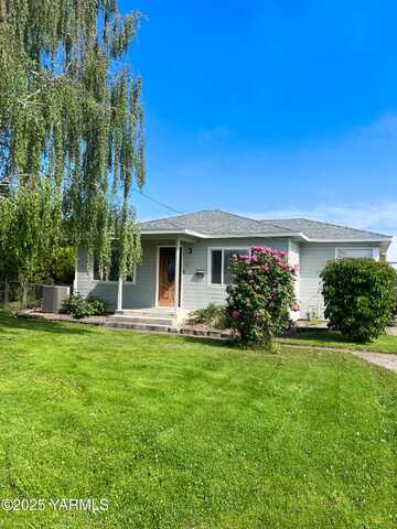 63 W Mead Ave, Yakima, WA 98902