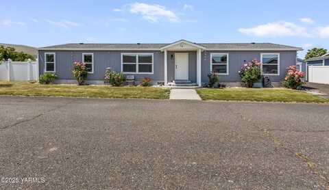 2802 S 5th Ave, Union Gap, WA 98903