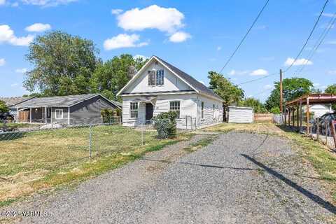 1713 S 10th Ave, Yakima, WA 98902