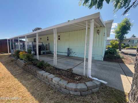 8301 Tieton Dr, Yakima, WA 98908