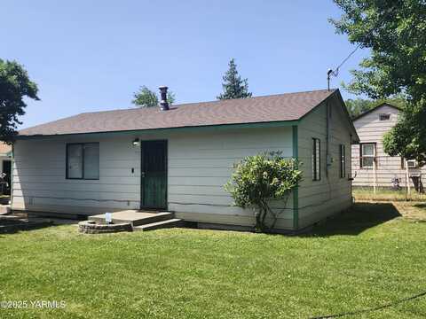1202 W Viola Ave, Yakima, WA 98902