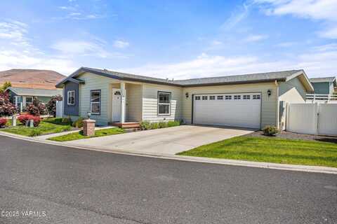 200 Bridle Way, Yakima, WA 98901