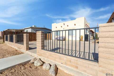 564 S MADISON AVE, Yuma, AZ 85364