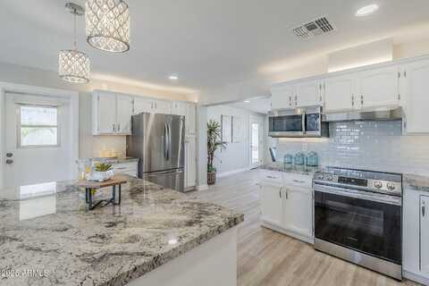 7526 E MCKINLEY Street, Scottsdale, AZ 85257