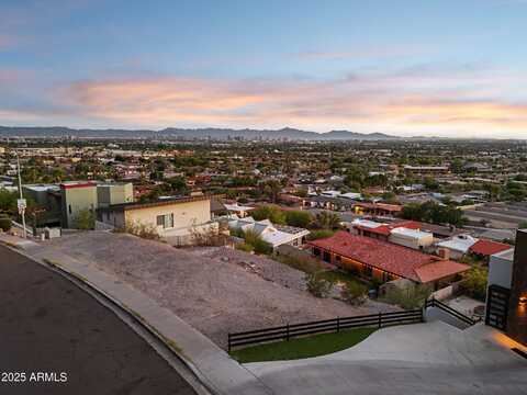 7040 N 23RD Place, Phoenix, AZ 85020