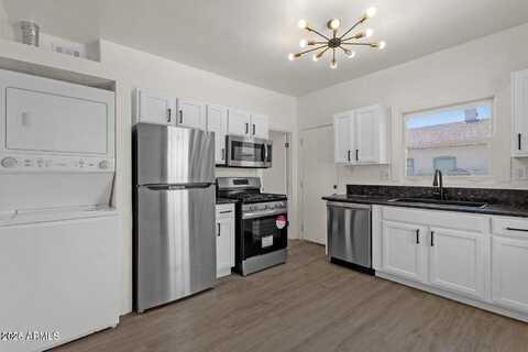 325 N 18TH Drive, Phoenix, AZ 85007