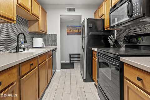 7550 N 12th Street, Phoenix, AZ 85020