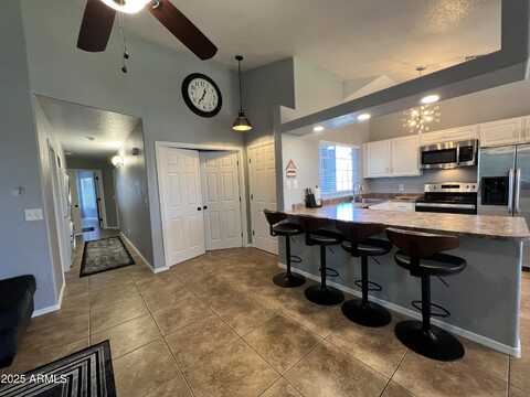 255 S KYRENE Road, Chandler, AZ 85226