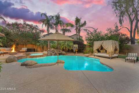 824 W WHITTEN Street, Chandler, AZ 85225