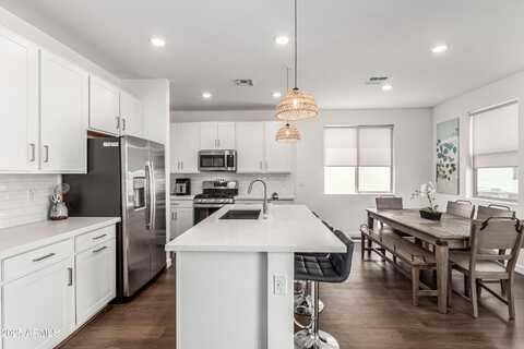 9901 E TAMERY Avenue, Mesa, AZ 85212