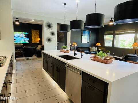 2028 E CHAMA Drive, Phoenix, AZ 85024