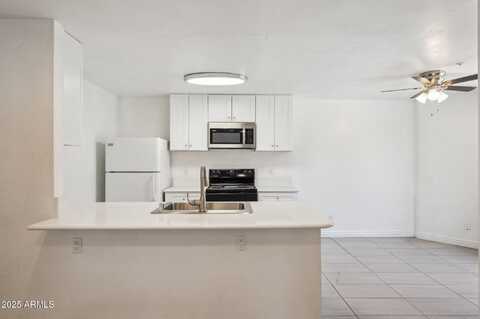 5236 W PEORIA Avenue, Glendale, AZ 85302