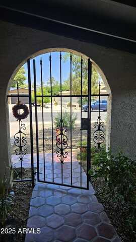1743 W Acoma Drive, Phoenix, AZ 85023