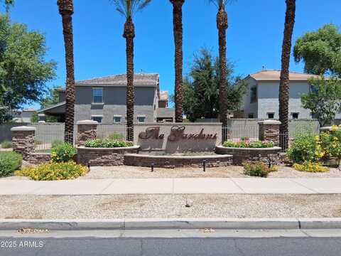 1465 S LONGSPUR Lane S, Gilbert, AZ 85296