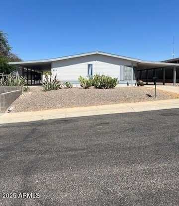 725 W SMOKETREE Road, Wickenburg, AZ 85390