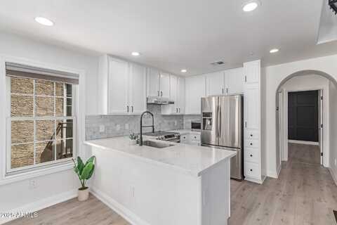 2636 S BAHAMA Drive, Gilbert, AZ 85295