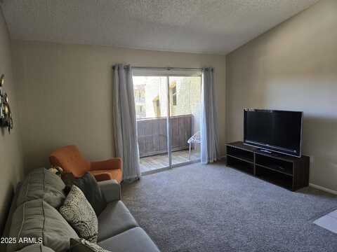 461 W HOLMES Avenue, Mesa, AZ 85210
