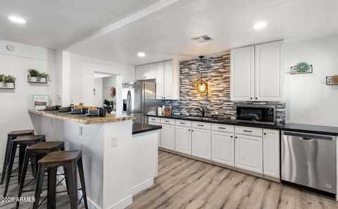3330 E CYPRESS Street, Phoenix, AZ 85008