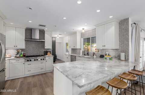4117 E COOLIDGE Street, Phoenix, AZ 85018