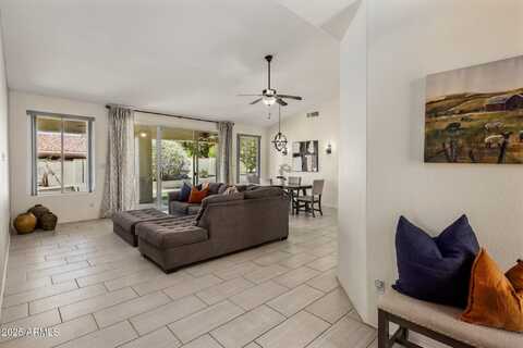 11214 N PINTO Drive, Fountain Hills, AZ 85268