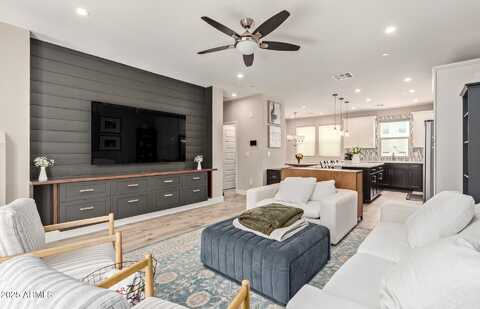 820 N 8TH Avenue, Phoenix, AZ 85007