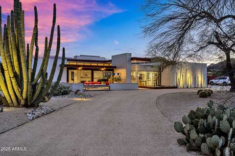 5033 E Turquoise Avenue, Paradise Valley, AZ 85253