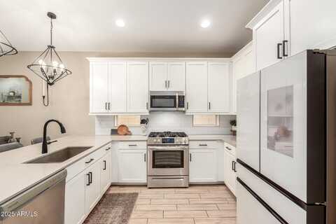 9624 E THUNDERBOLT Avenue, Mesa, AZ 85212