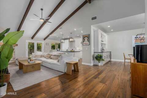8343 E QUARTERHORSE Trail, Scottsdale, AZ 85258