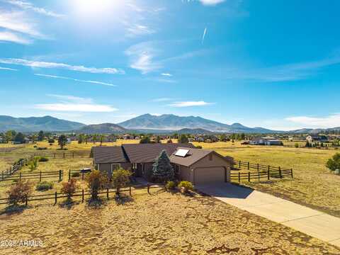 9400 Slayton Ranch Road, Flagstaff, AZ 86004