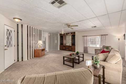 5221 E MILLS Court, Mesa, AZ 85215