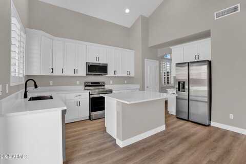 3376 E LAFAYETTE Avenue, Gilbert, AZ 85298