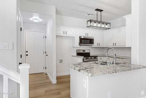 1563 S LONGSPUR Lane, Gilbert, AZ 85296