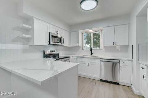 687 N JACKSON Street, Chandler, AZ 85225