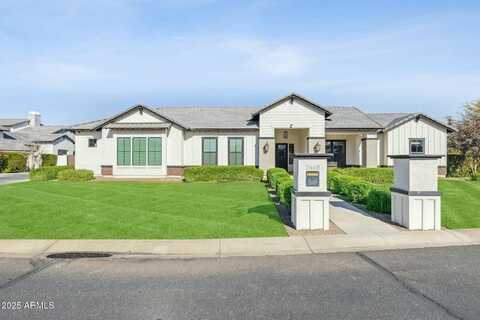 2668 E KINGBIRD Court, Gilbert, AZ 85297