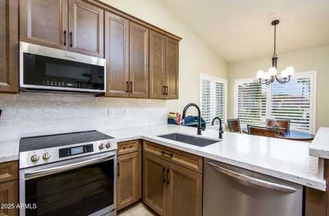 6831 S CORAL GABLE Drive, Chandler, AZ 85249
