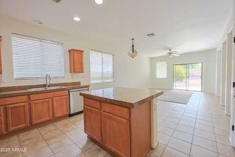 39904 N BELL MEADOW Trail, Anthem, AZ 85086