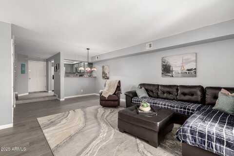 2121 W UNION HILLS Drive, Phoenix, AZ 85027