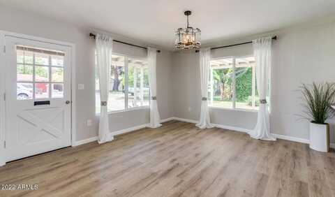 2030 N 38TH Place, Phoenix, AZ 85008