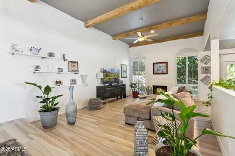 8008 E DEL RUBI Drive, Scottsdale, AZ 85258