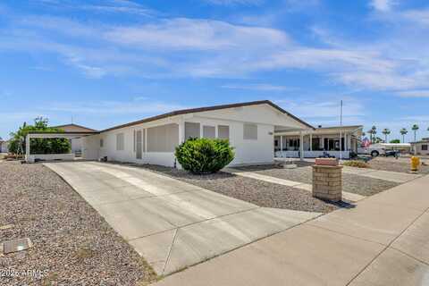 2241 N NICKLAUS Drive, Mesa, AZ 85215